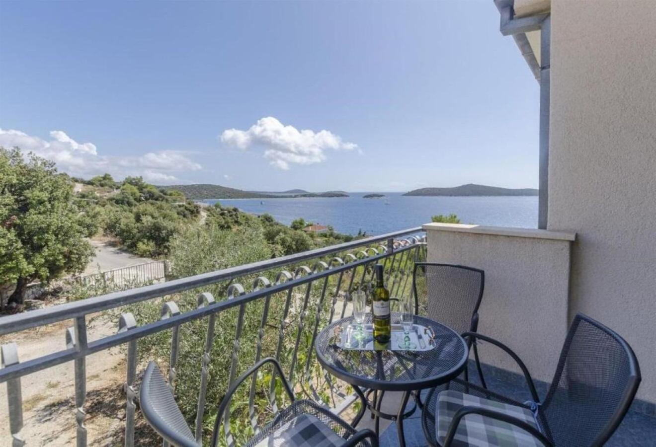 Apartments Mil - 80M From The Sea Sevid Exterior photo